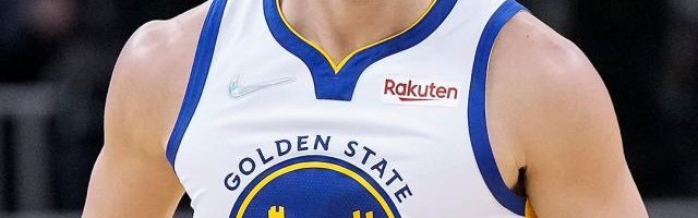 天天盈球直播-复出首战砍17分还上演隔扣！有他的勇士才算完整