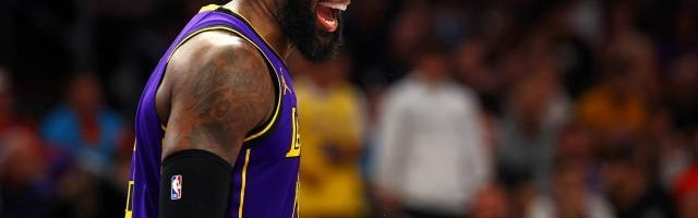 老詹决胜千里再迈霸王步 关键三分数据比库里更强