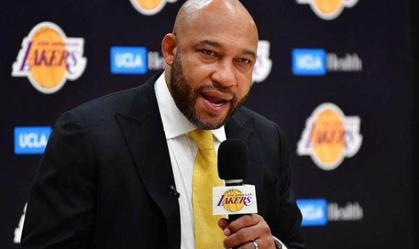 【观察】湖人新帅透露了哪些事？韦少留队已成必然！