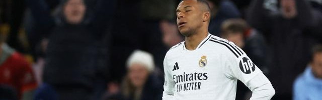 天天盈球即时比分直播-西媒：姆巴佩沮丧又无力 名宿：安帅失去掌控